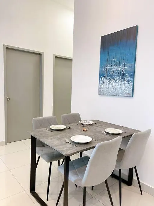 Tr Residence Near Titiwangsa Lrt By Iconique 쿠알라룸푸르 아파트