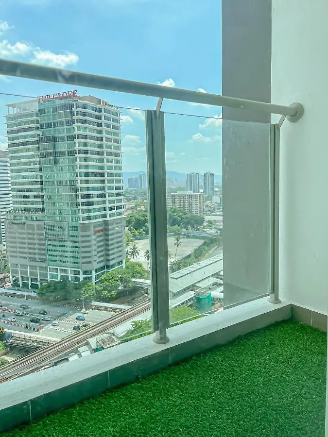 Tr Residence Near Titiwangsa Lrt By Iconique 쿠알라룸푸르 아파트