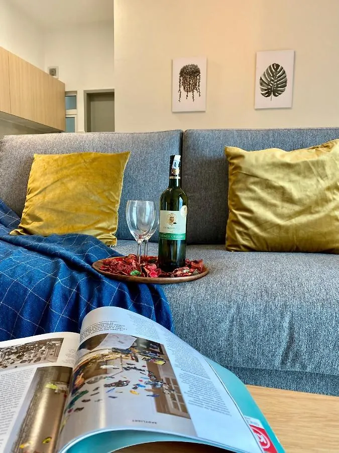 Tr Residence Near Titiwangsa Lrt By Iconique 쿠알라룸푸르 아파트